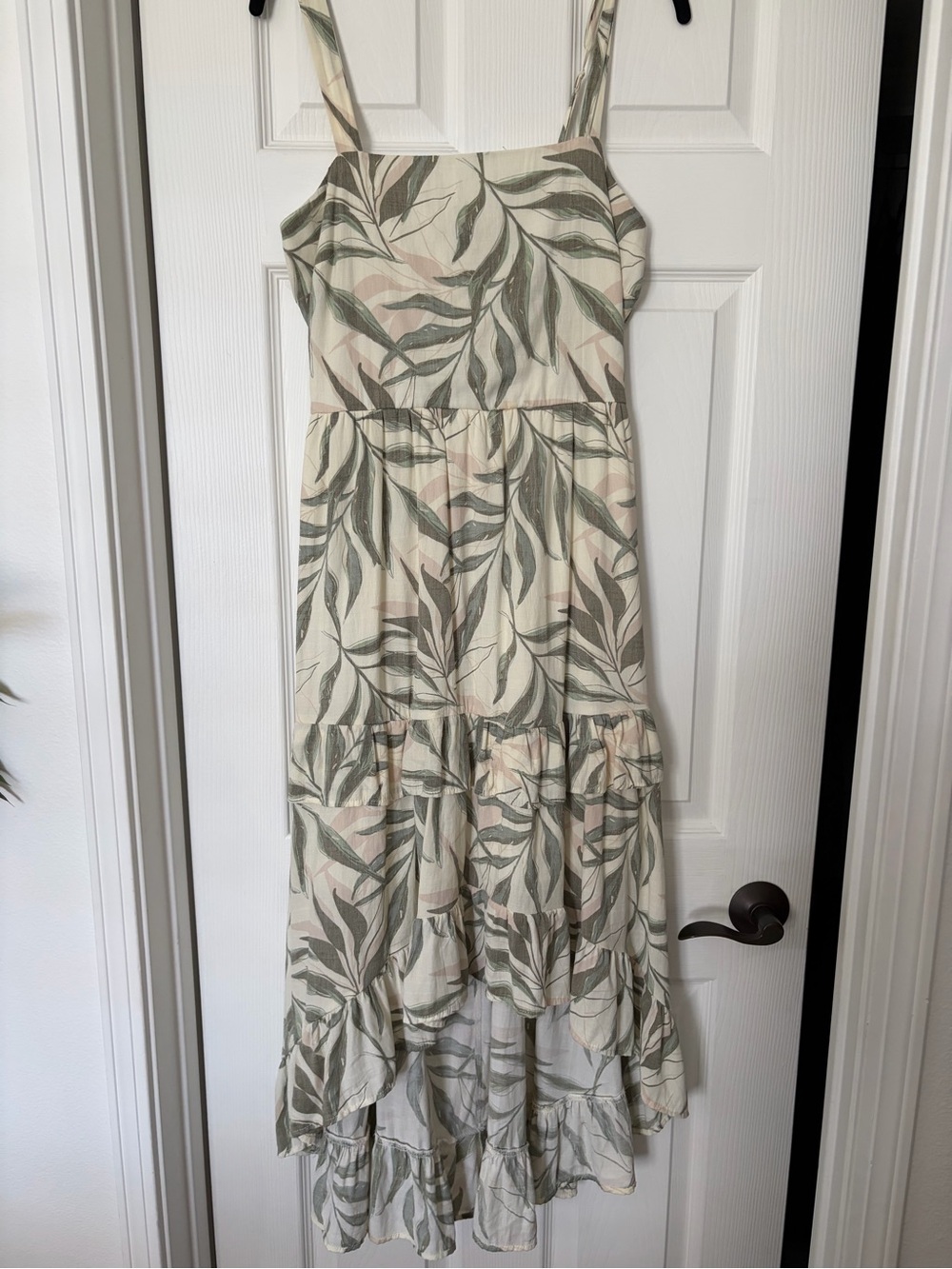 Sleeveless Leaf-Print Tiered Midi Dress - Cream & Sage